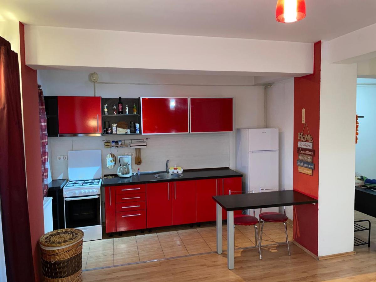 Motorway Alfa Apartament Apartment Arad Bagian luar foto